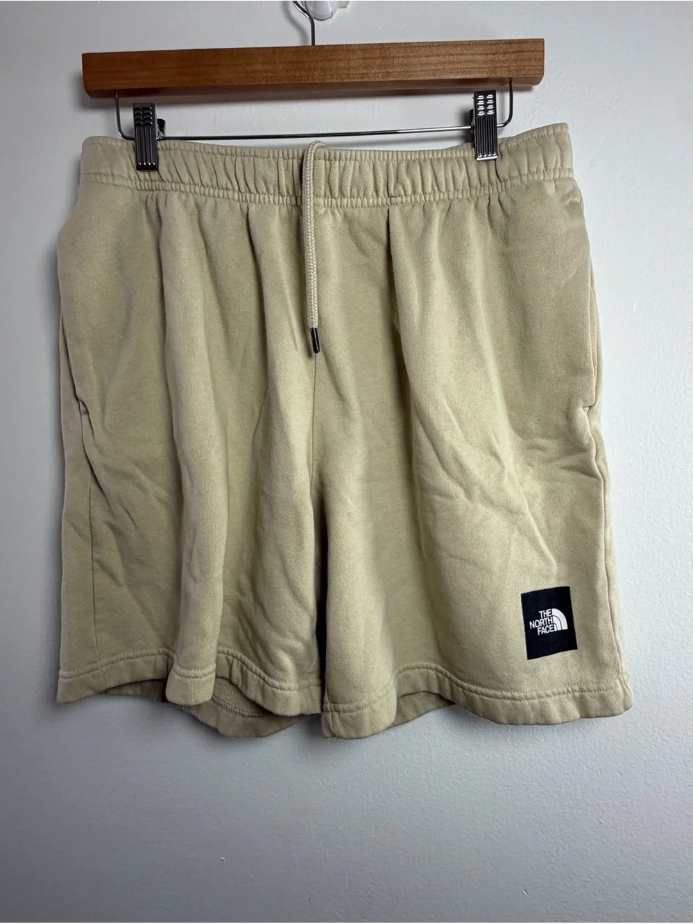 The North Face Box NSE Fleece Shorts Men’s Small Beige Khaki Drawstring Logo